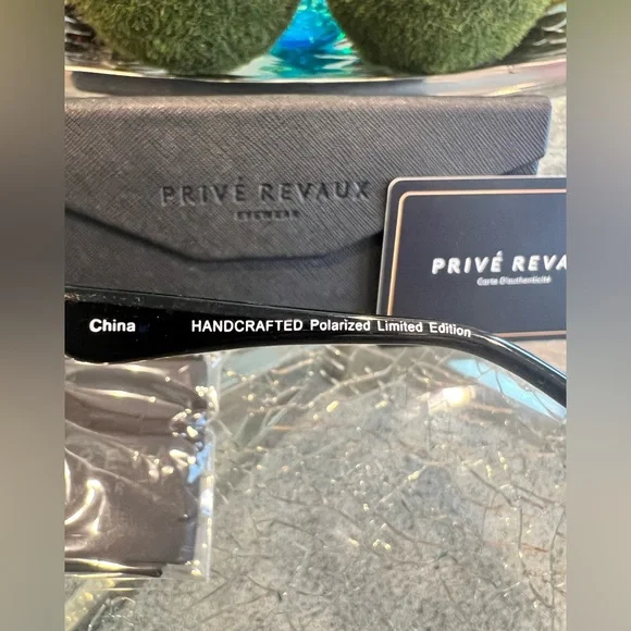 Prive Revaux NIB Full Set Unisex Polarized Sunglasses Aviator Silver Floridian - Picture 6 of 8